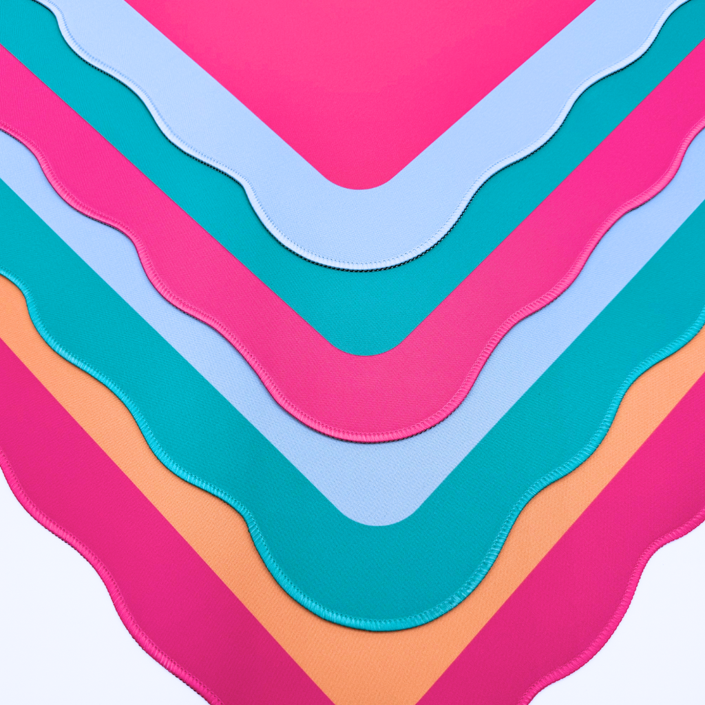 Neoprene Mini Scalloped Mahjong Mat Color Wave 21"×21"